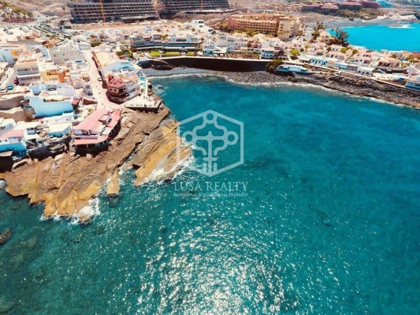 Villa in Adeje, Tenerife, Spanien 4 Schlafzimmer, 271 m2 Nr. 78476