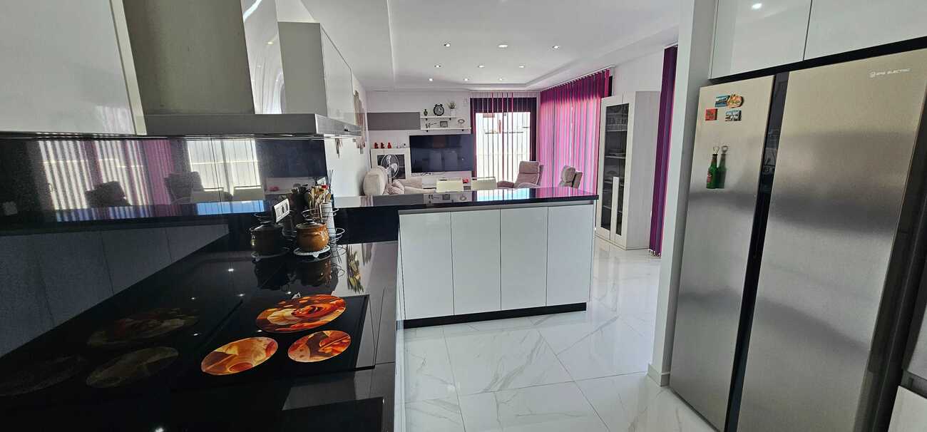 Villa i Los Montesinos, Alicante, Spanien 3 sovrum,  Nr. 195437