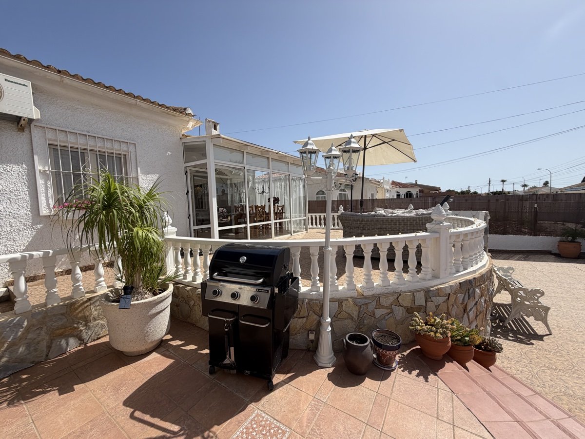 Bungalowi San Luis, Alicante, Espanja 3 makuuhuonetta, 142 m2 No. 195438