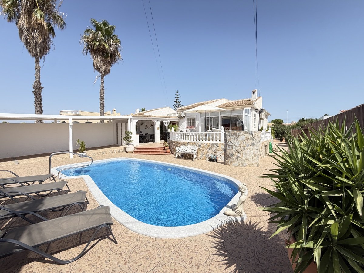 Bungalowi San Luis, Alicante, Espanja 3 makuuhuonetta, 142 m2 No. 195438