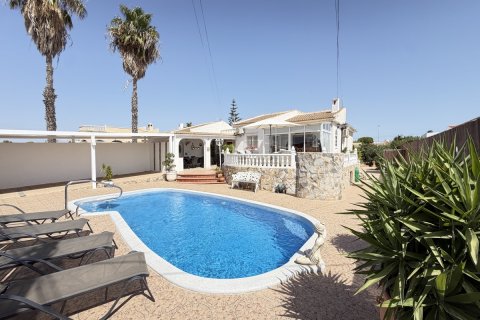 Bungalowi San Luis, Alicante, Espanja 3 makuuhuonetta, 142 m2 No. 195438