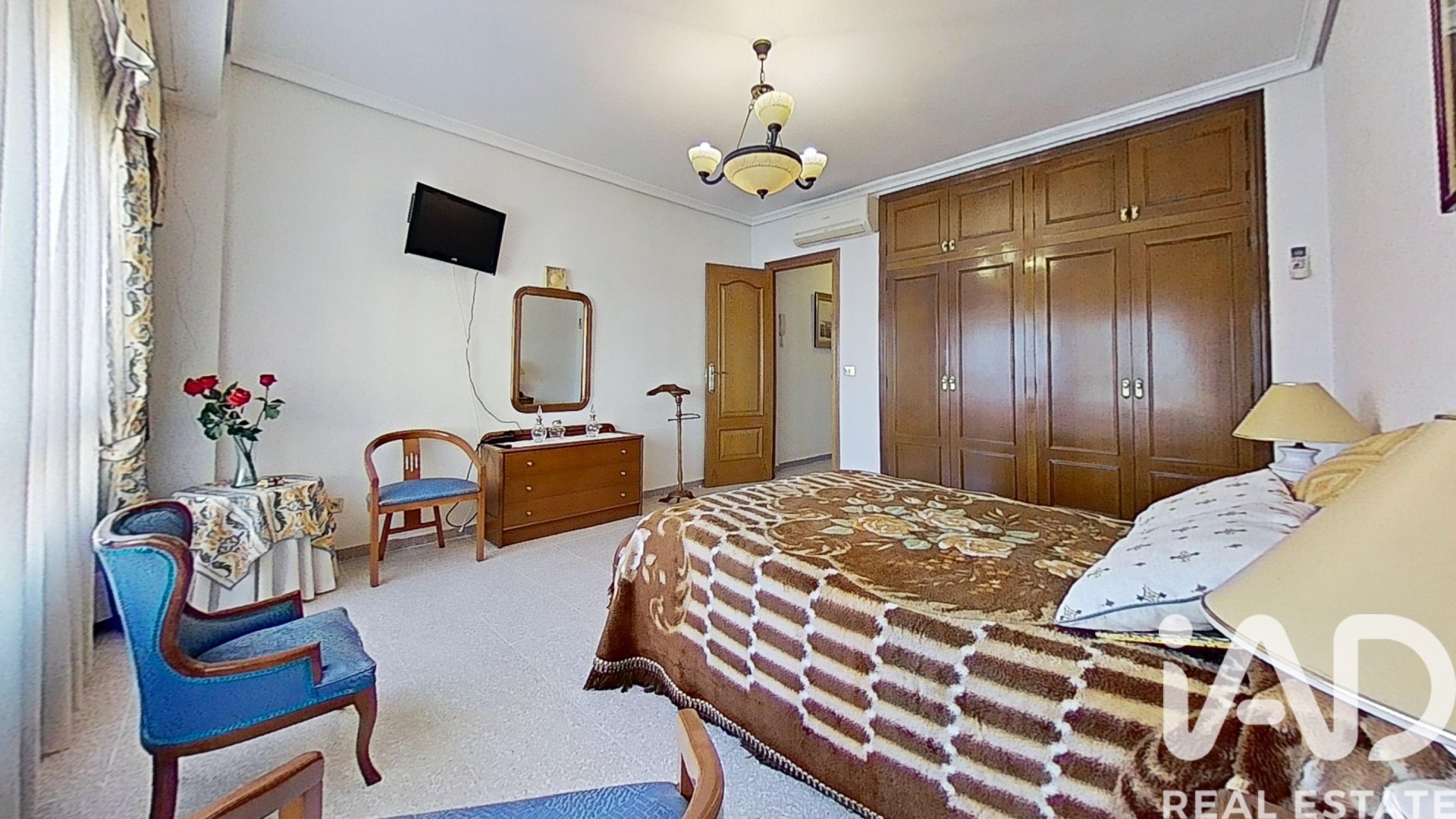 Townhouse in Vila-real, Castellon, Spain 6 bedrooms, 270 sq.m. No. 172910