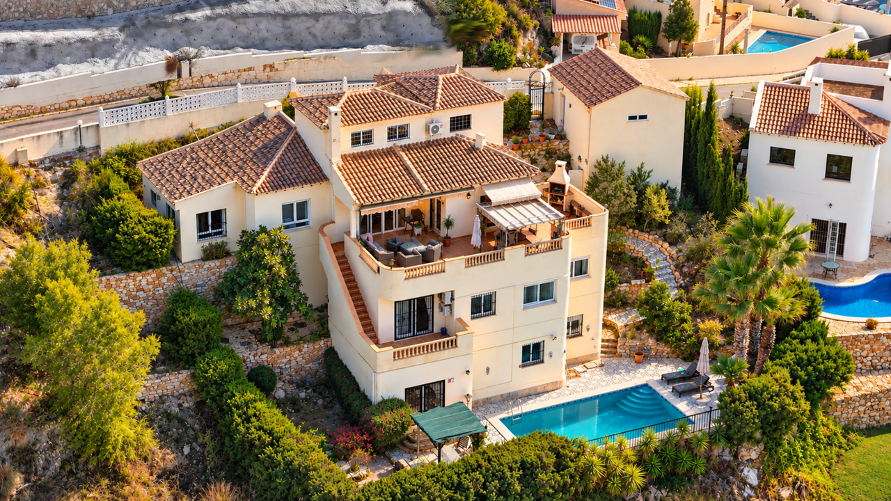 Villa i Villamartin, Alicante, Spanien 5 sovrum, 214 kvm. Nr. 196161