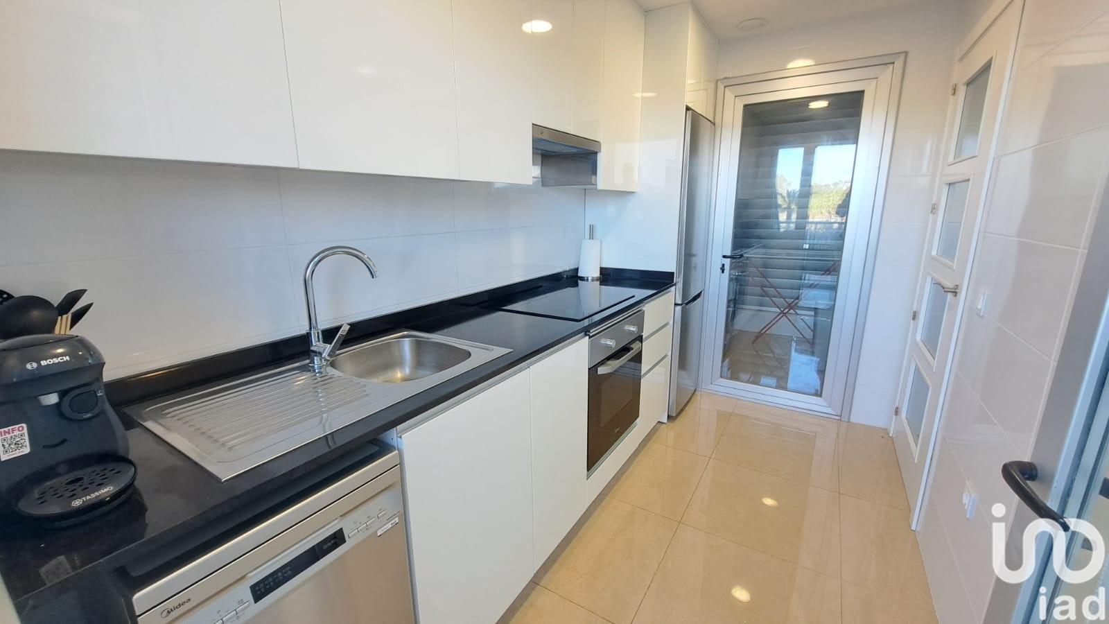 Propiedad comercial en La Ribera De Cabanes, Castellón, España 2 dormitorios, 133 m2 No. 153863