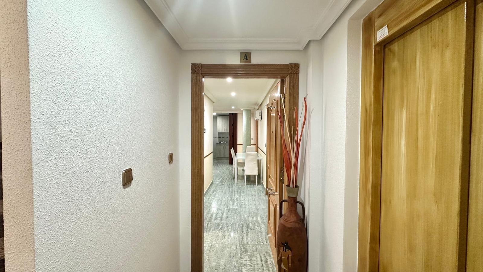 Квартира в Торревьеха, Аликанте, Испания 4 спальни, 189м2 №155654