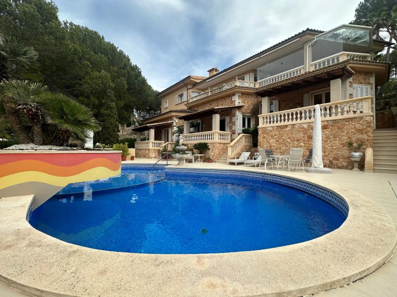 Villa i Costa De La Calma, Mallorca, Spanien 5 sovrum, 300 kvm. Nr. 103175
