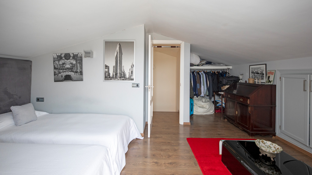 Talo Malaga, Espanja 5 makuuhuonetta, 454 m2 No. 66092