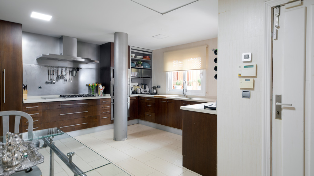 Talo Malaga, Espanja 5 makuuhuonetta, 454 m2 No. 66092