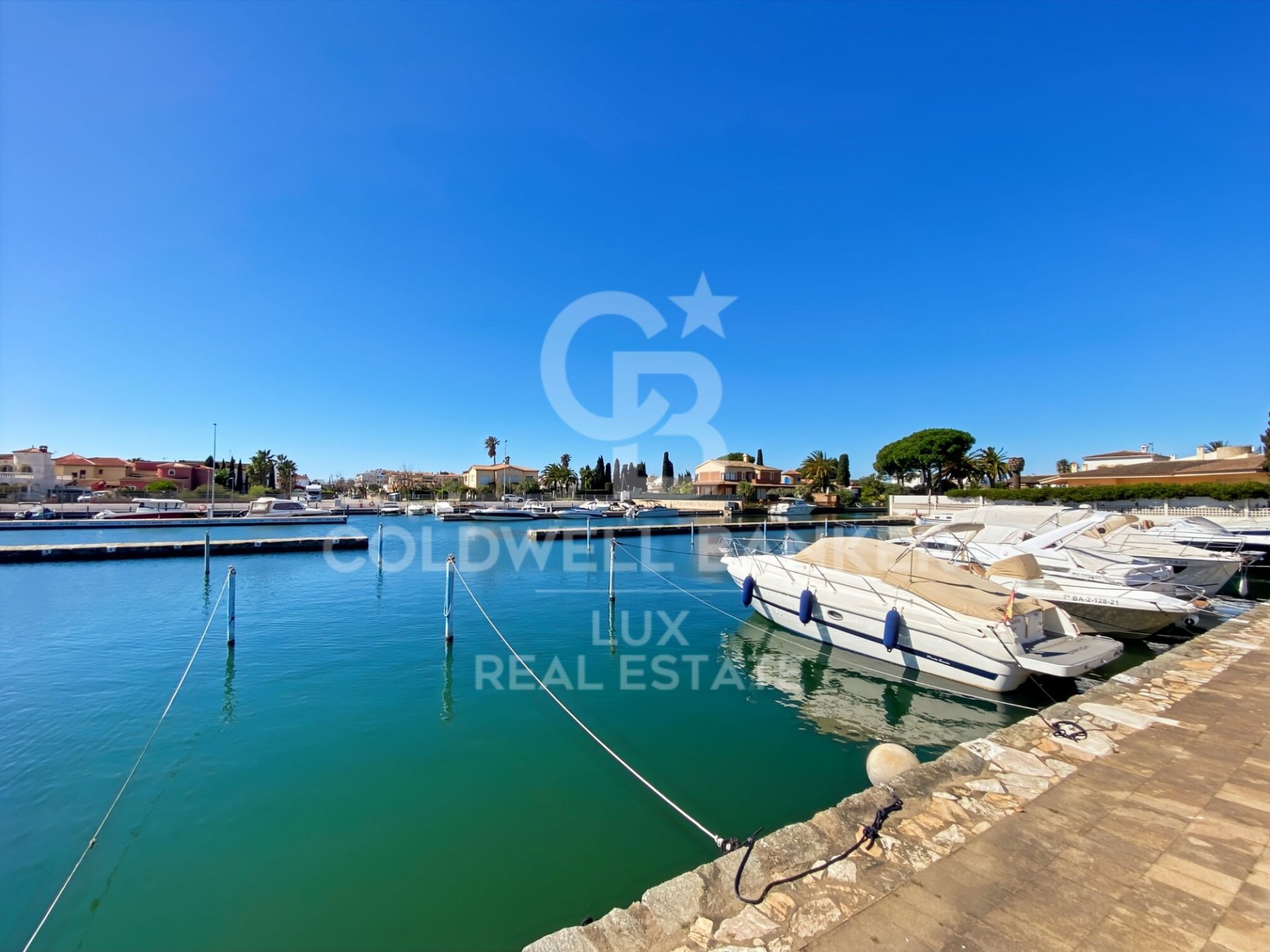 House in Empuriabrava, Girona, Spain 3 bedrooms, 211 sq.m. No. 159966