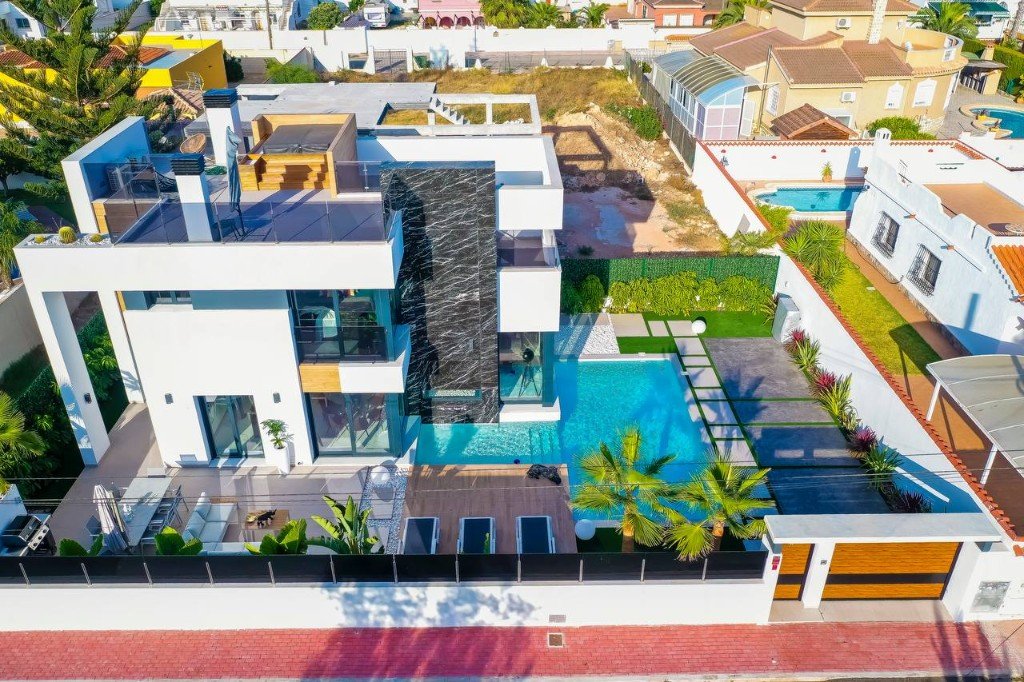 Villa Torrevieja, Alicante, Spānijā 3 istabas, 172 m2 Nr. 144927