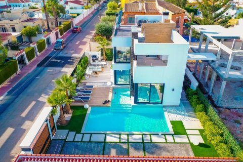 Huvila Torrevieja, Alicante, Espanja 3 makuuhuonetta, 172 m2 No. 144927