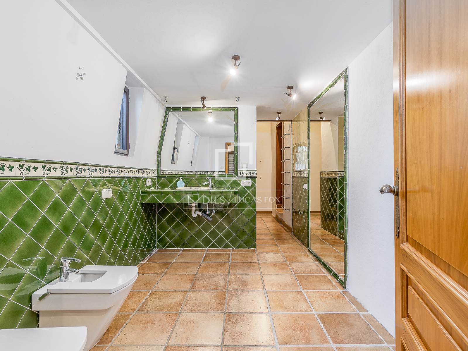 Villa in Barcelona, Spain 6 bedrooms, 402 sq.m. No. 150596