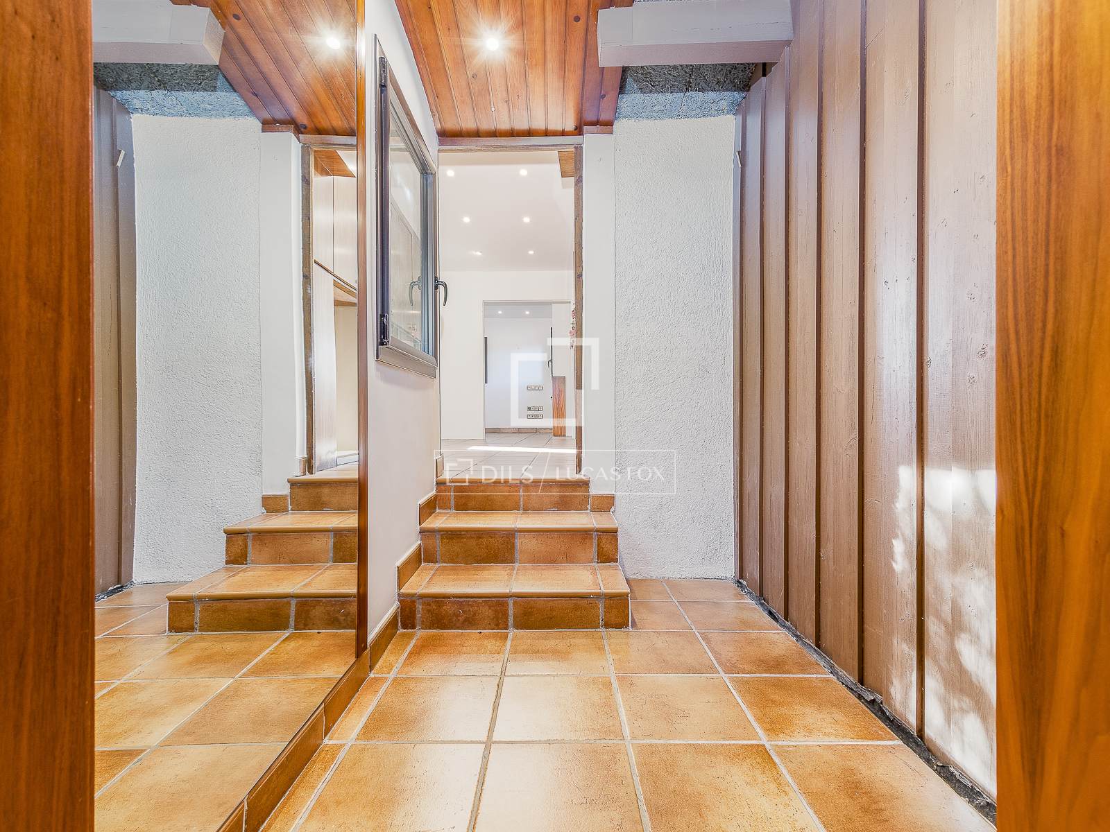 Villa in Barcelona, Spain 6 bedrooms, 402 sq.m. No. 150596