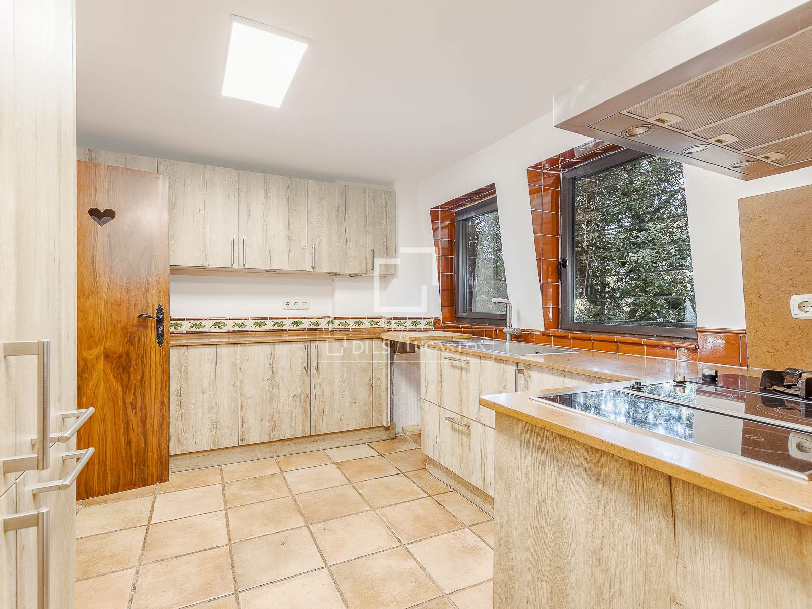 Villa in Barcelona, Spain 6 bedrooms, 402 sq.m. No. 150596
