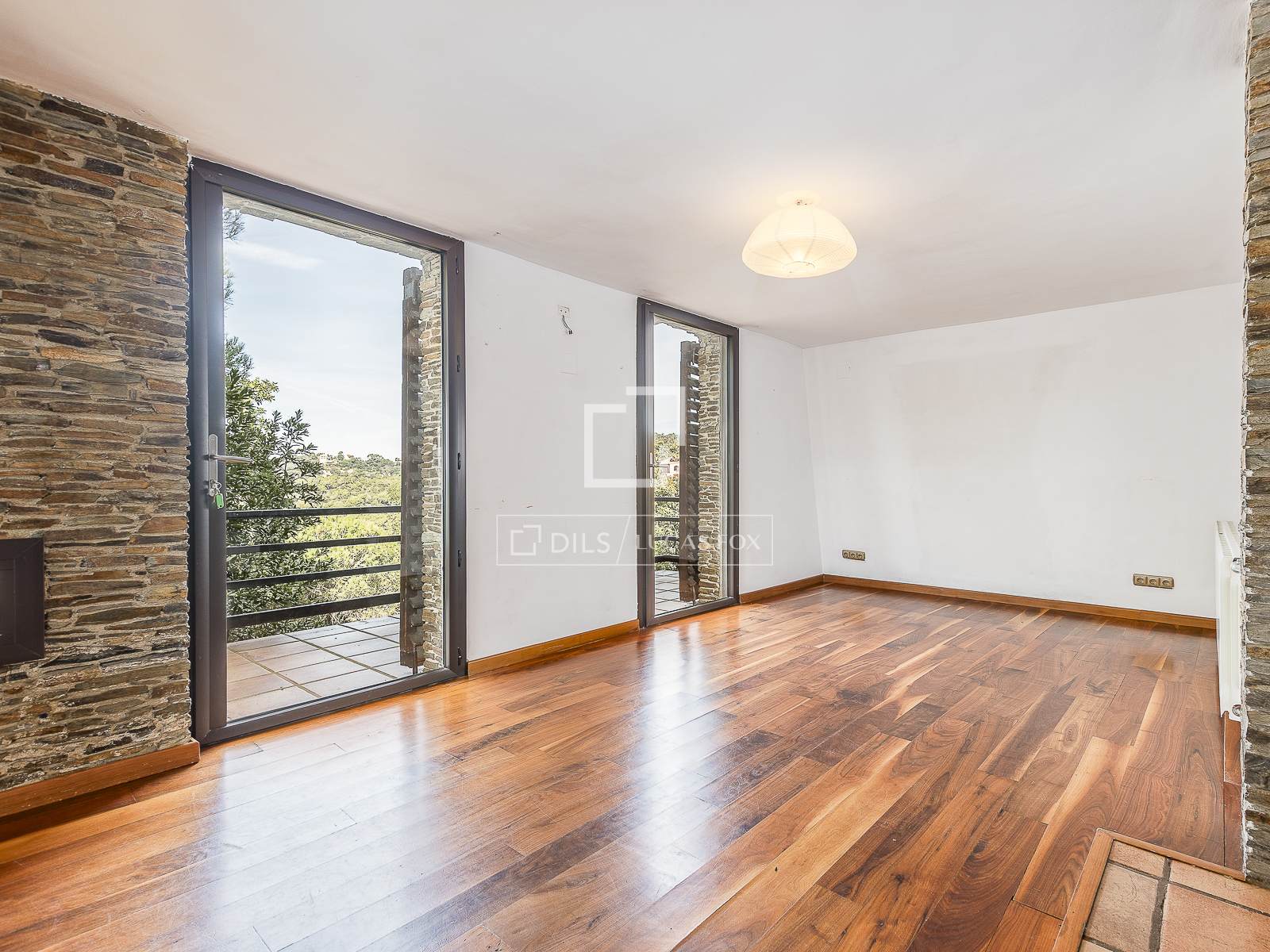 Villa in Barcelona, Spain 6 bedrooms, 402 sq.m. No. 150596