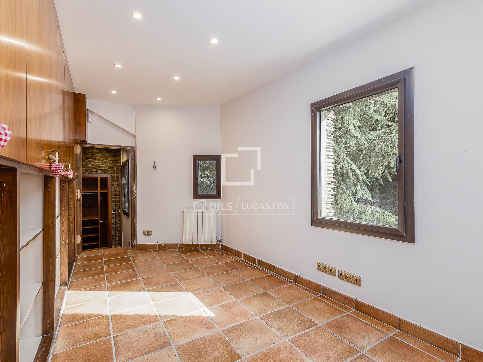 Villa in Barcelona, Spain 6 bedrooms, 402 sq.m. No. 150596