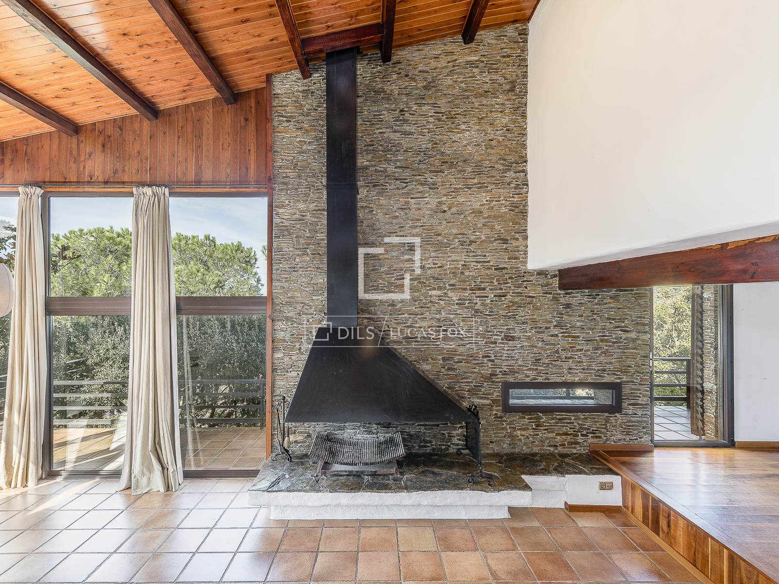 Villa in Barcelona, Spain 6 bedrooms, 402 sq.m. No. 150596