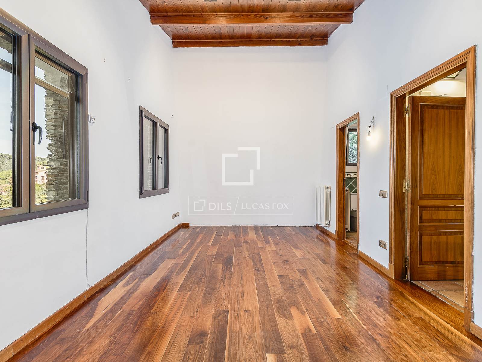Villa in Barcelona, Spain 6 bedrooms, 402 sq.m. No. 150596