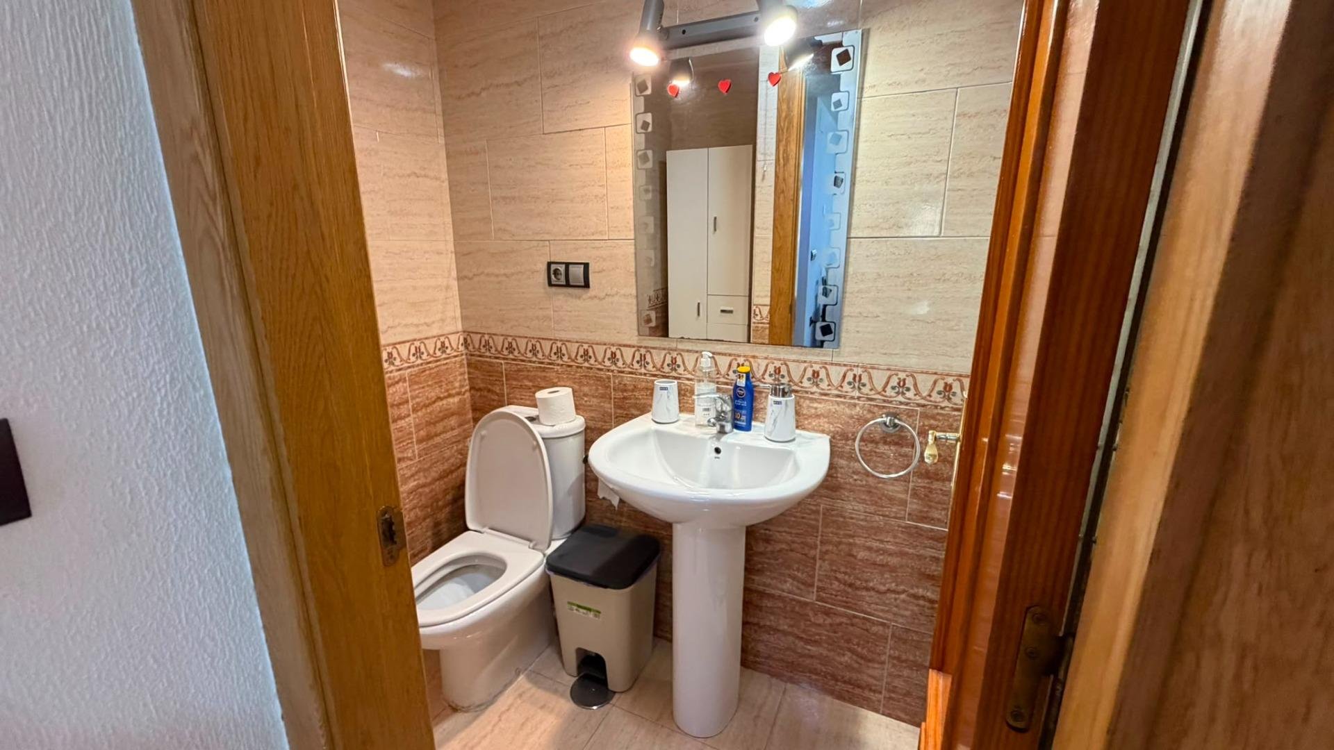 Apartamento en Torrevieja, Alicante, España 2 dormitorios, 72 m2 No. 183060