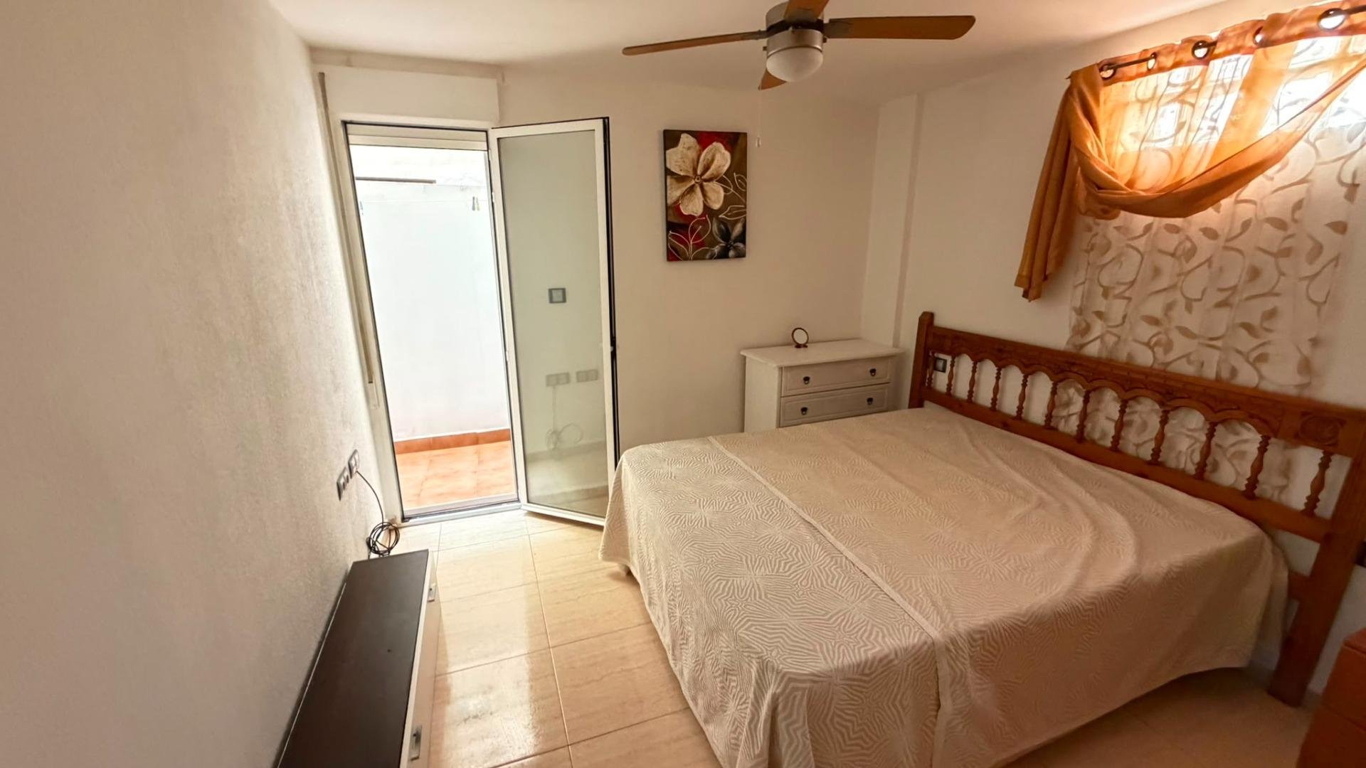 Apartamento en Torrevieja, Alicante, España 2 dormitorios, 72 m2 No. 183060