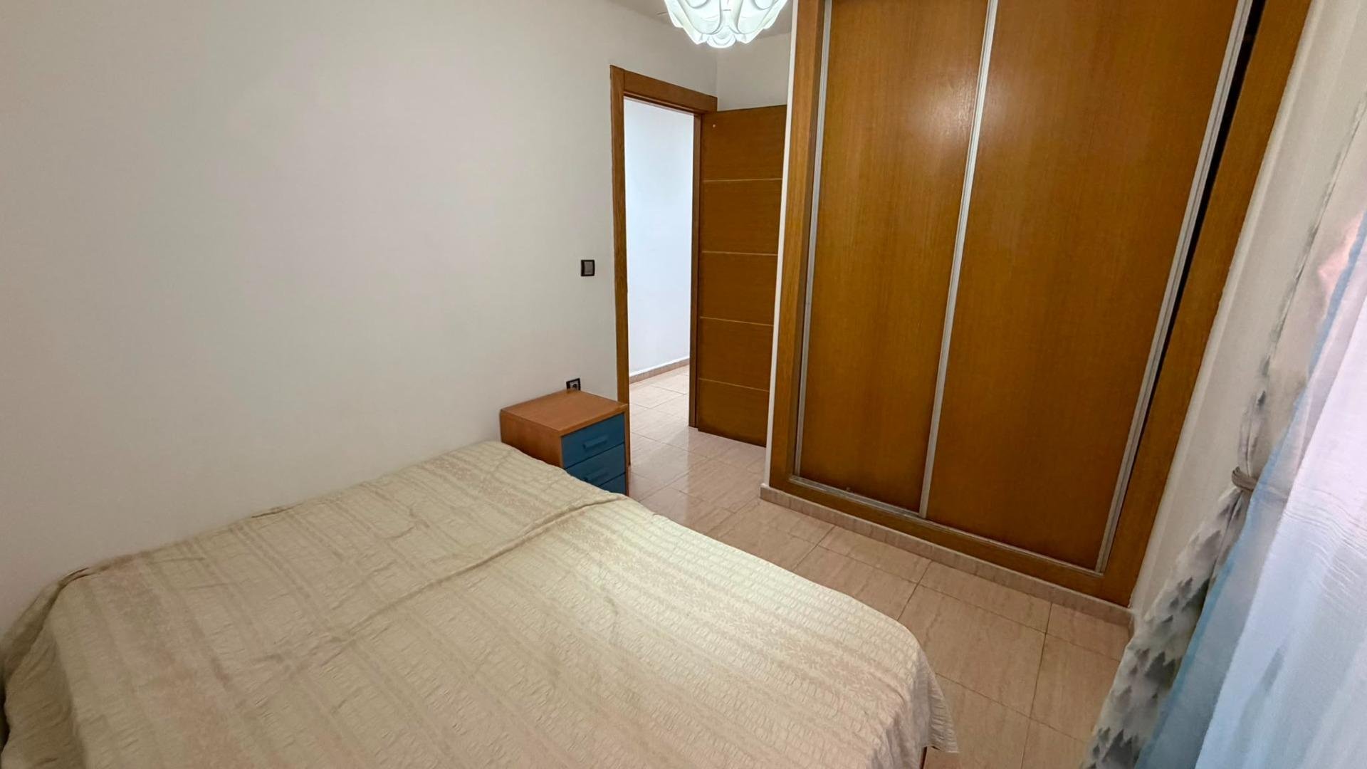 Apartamento en Torrevieja, Alicante, España 2 dormitorios, 72 m2 No. 183060