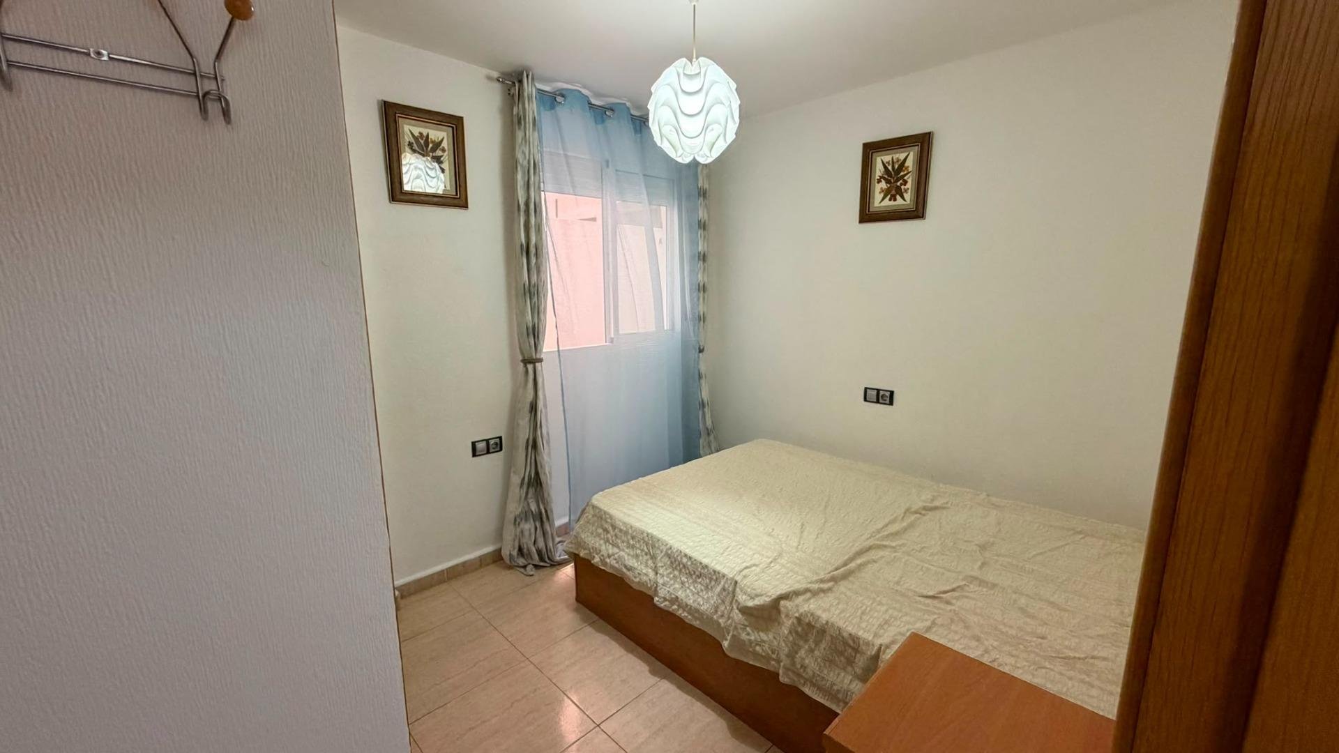 Apartamento en Torrevieja, Alicante, España 2 dormitorios, 72 m2 No. 183060