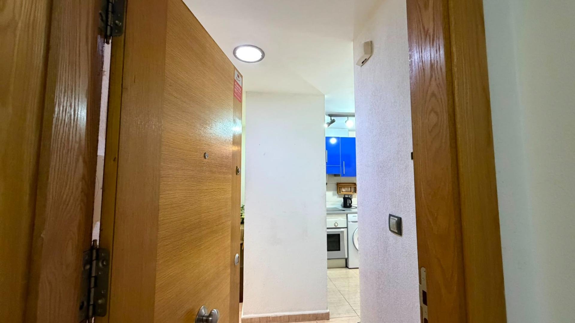 Apartamento en Torrevieja, Alicante, España 2 dormitorios, 72 m2 No. 183060