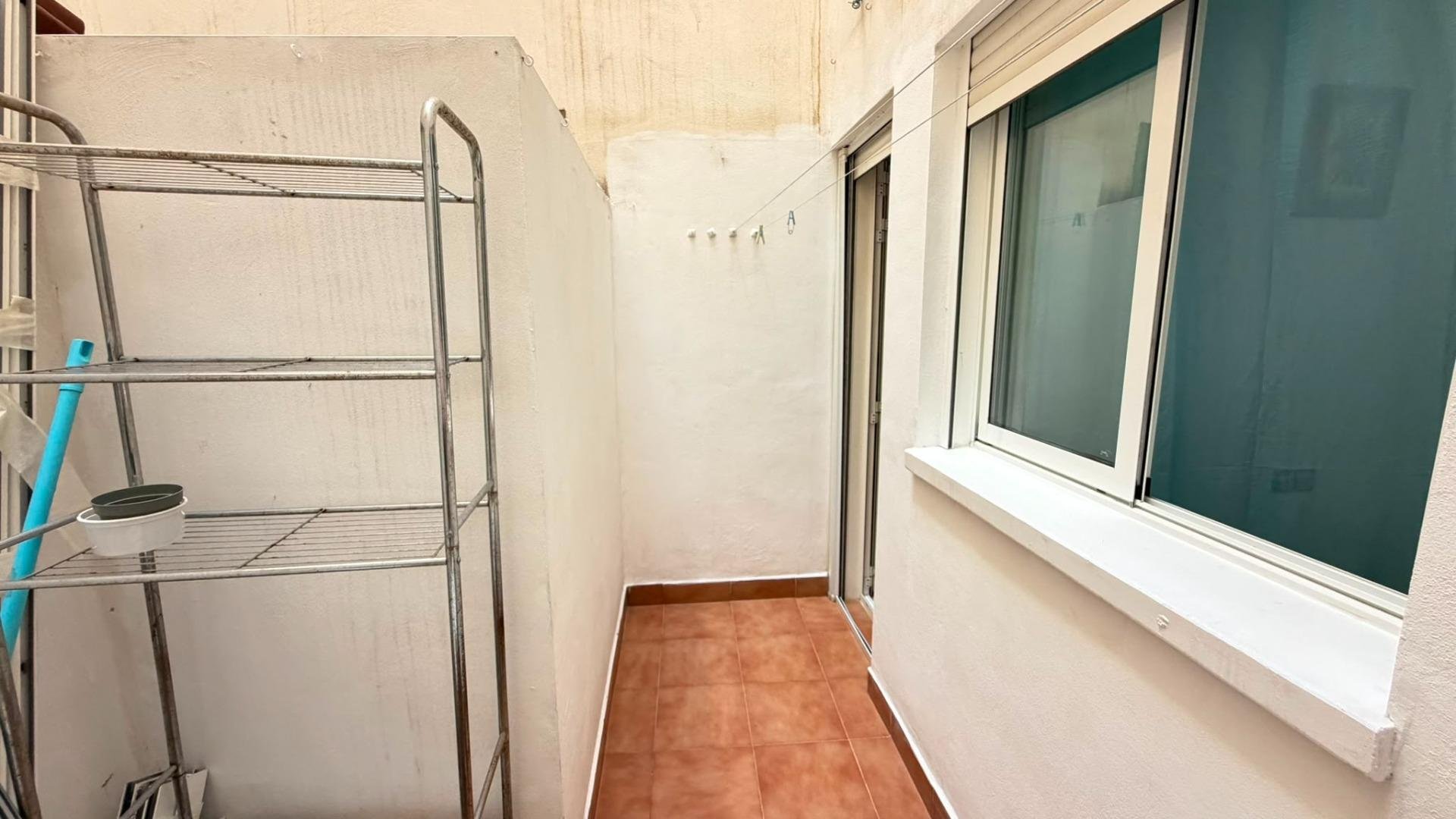 Apartamento en Torrevieja, Alicante, España 2 dormitorios, 72 m2 No. 183060