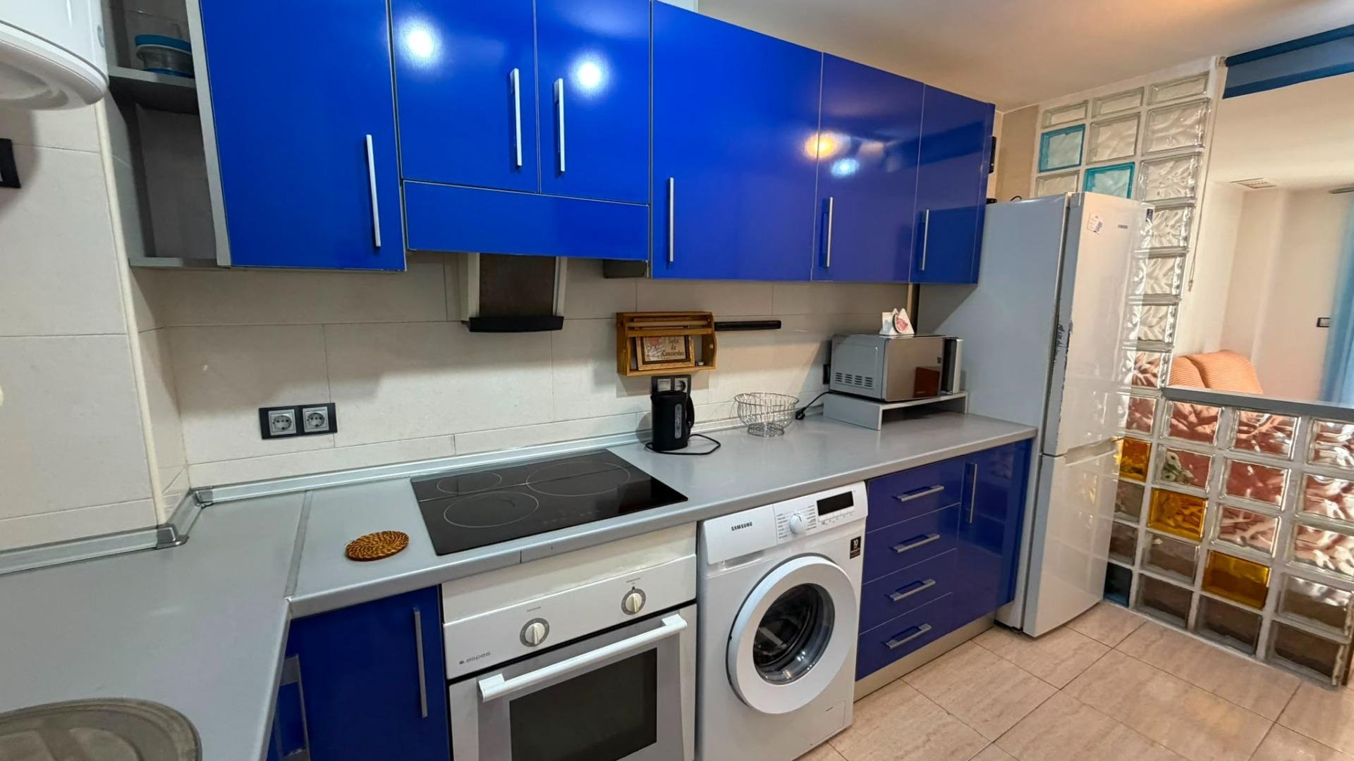 Apartamento en Torrevieja, Alicante, España 2 dormitorios, 72 m2 No. 183060