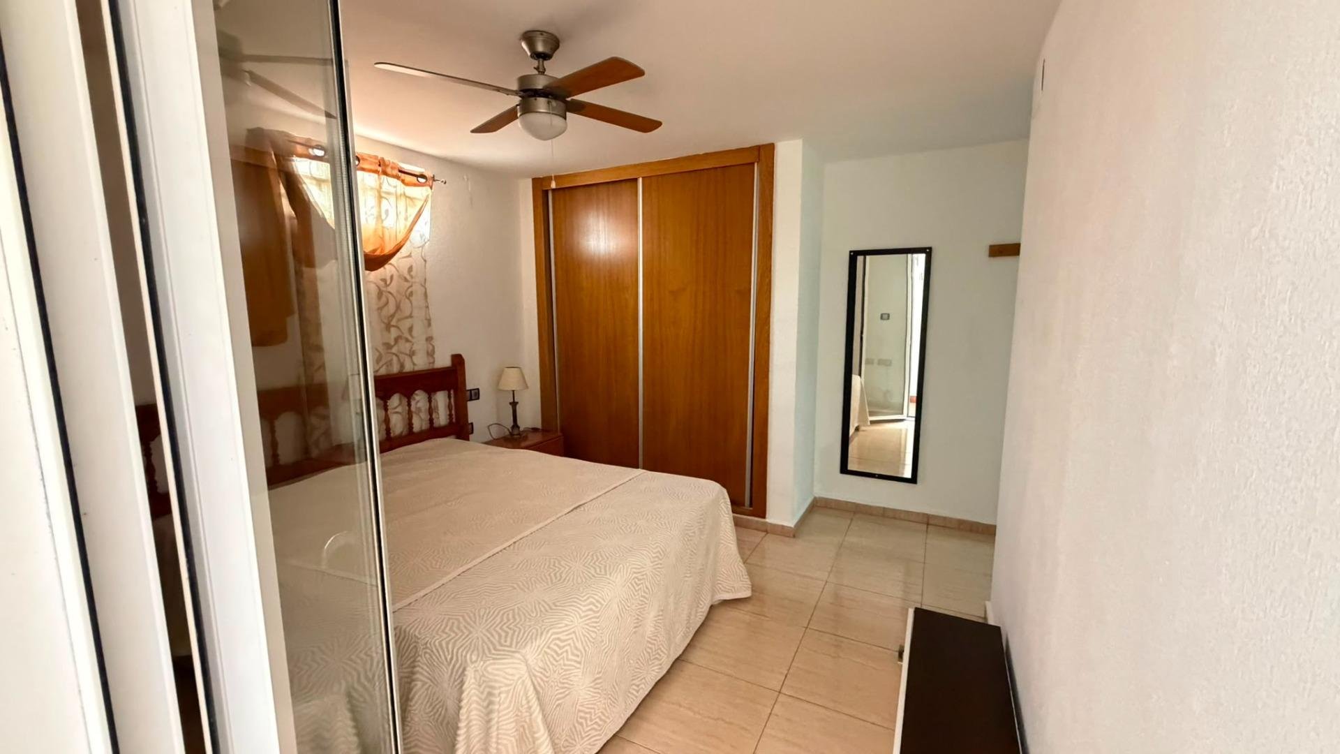Apartamento en Torrevieja, Alicante, España 2 dormitorios, 72 m2 No. 183060