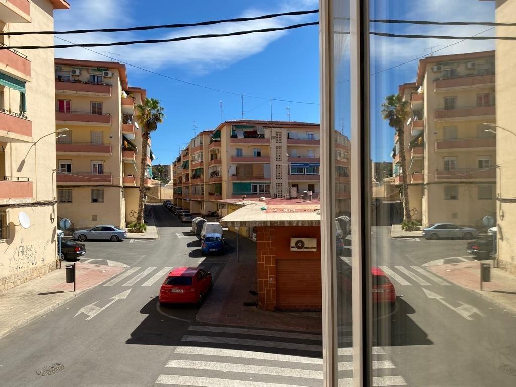 Appartamento a Alicante, Spagna 2 camere da letto, 75 mq. N° 183057