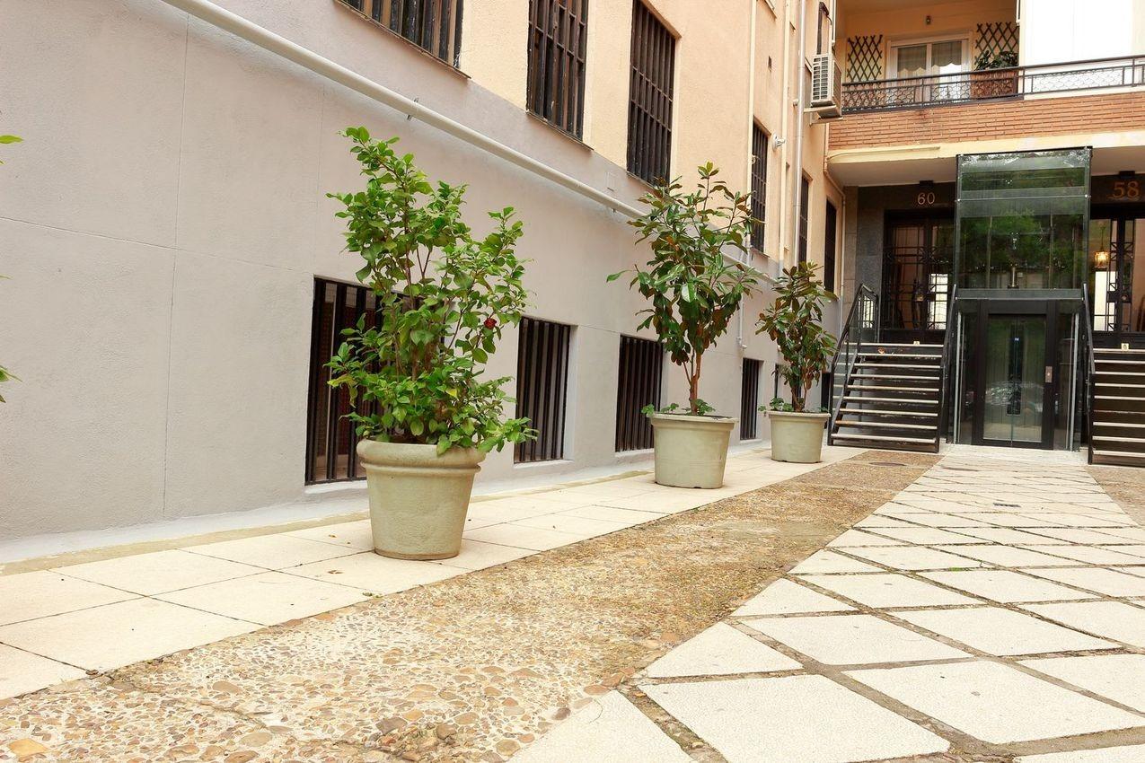 Huoneisto Madrid, Espanja 5 makuuhuonetta, 163 m2 No. 165440