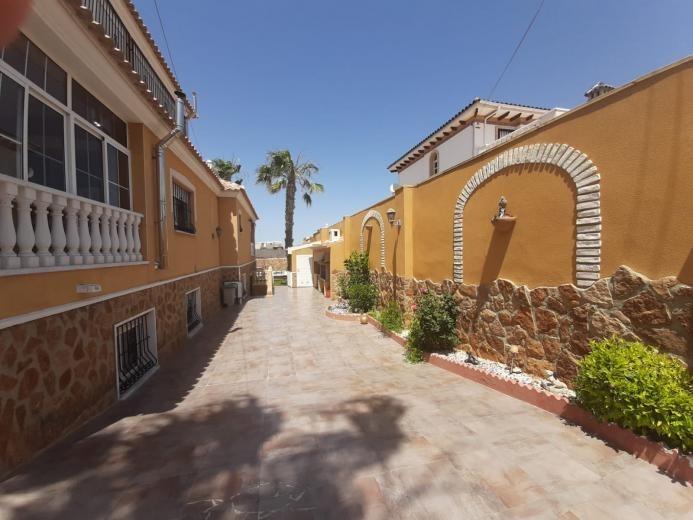 Appartamento a Torrevieja, Alicante, Spagna 283 mq. N° 165438
