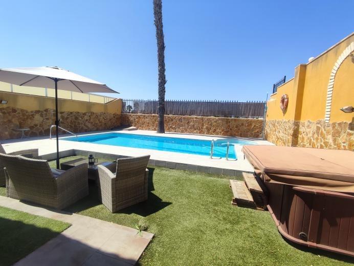Appartamento a Torrevieja, Alicante, Spagna 283 mq. N° 165438