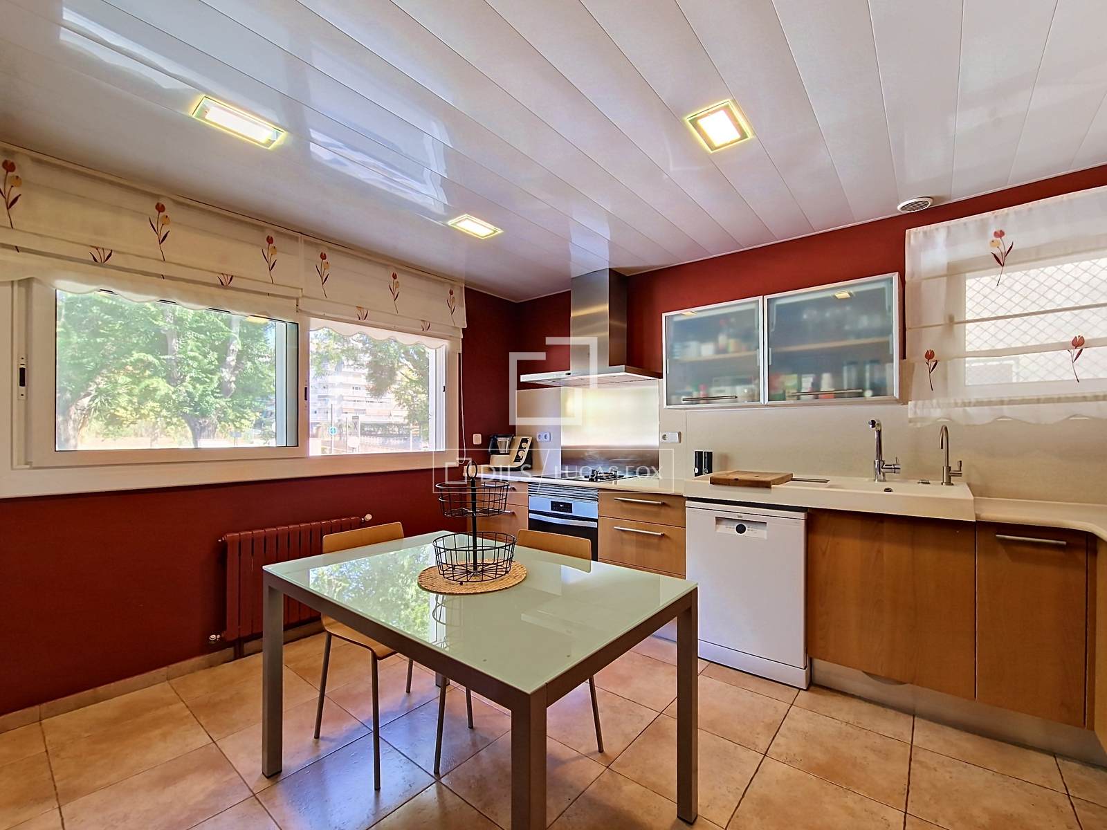 Huvila Vilanova i la Geltru, Barcelona, Espanja 5 makuuhuonetta, 289 m2 No. 193668