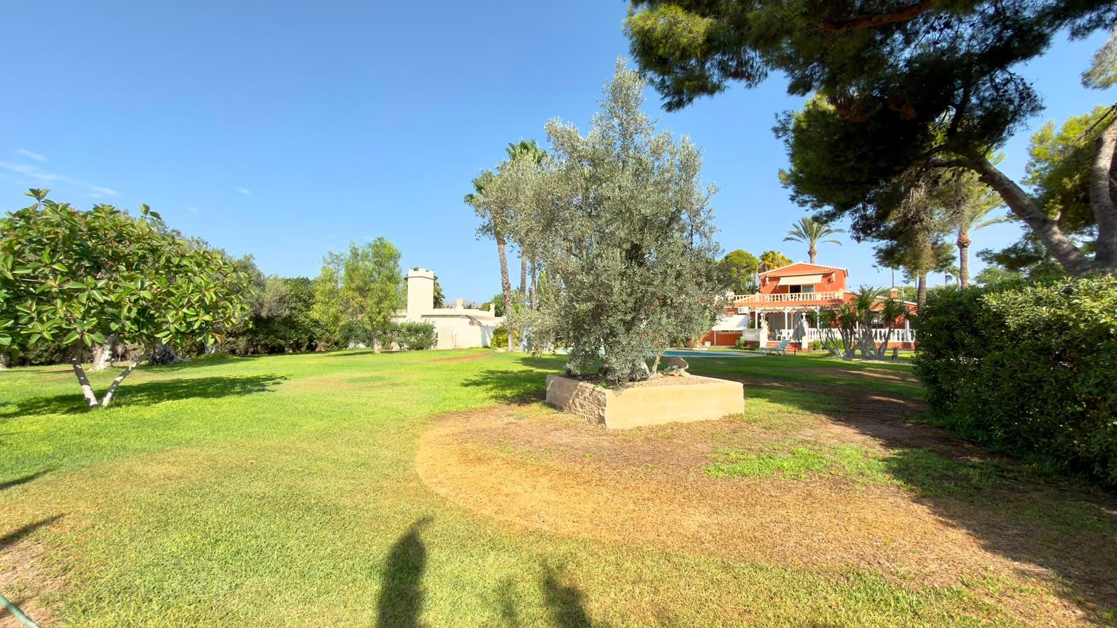 Villa à Benidorm, Alicante, Espagne 5 chambres, 465 m2 No. 193590