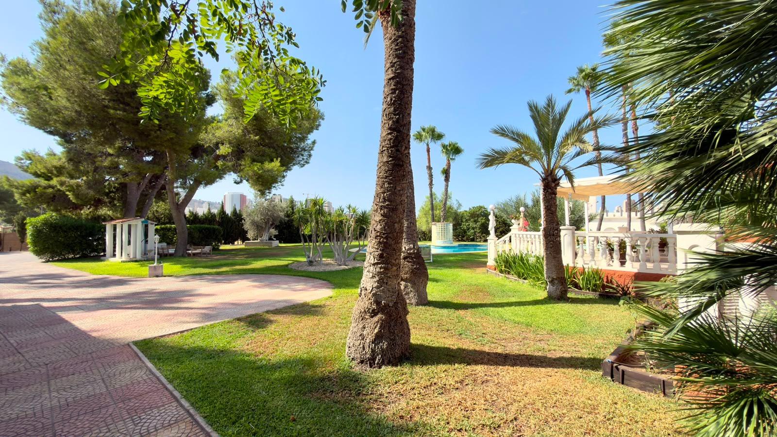 Villa à Benidorm, Alicante, Espagne 5 chambres, 465 m2 No. 193590