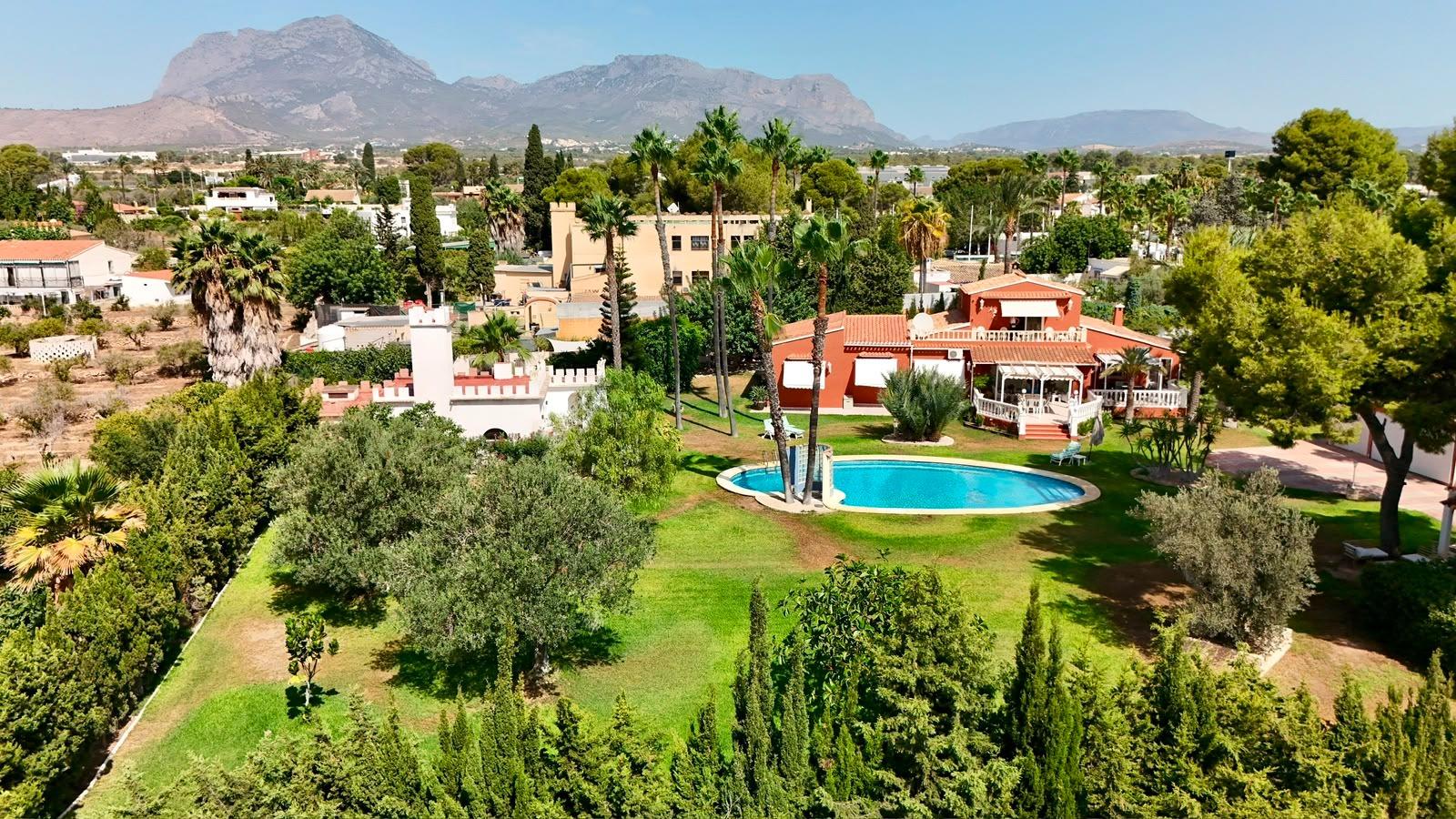 Villa à Benidorm, Alicante, Espagne 5 chambres, 465 m2 No. 193590