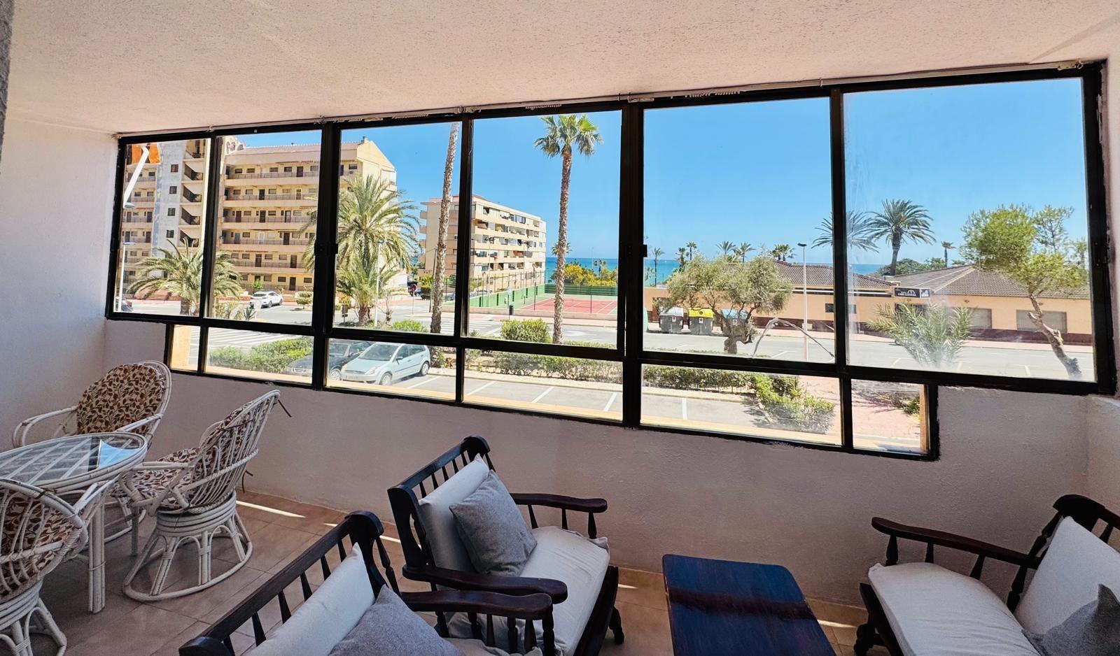 Apartamento en Torrevieja, Alicante, España 80 m2 No. 193591