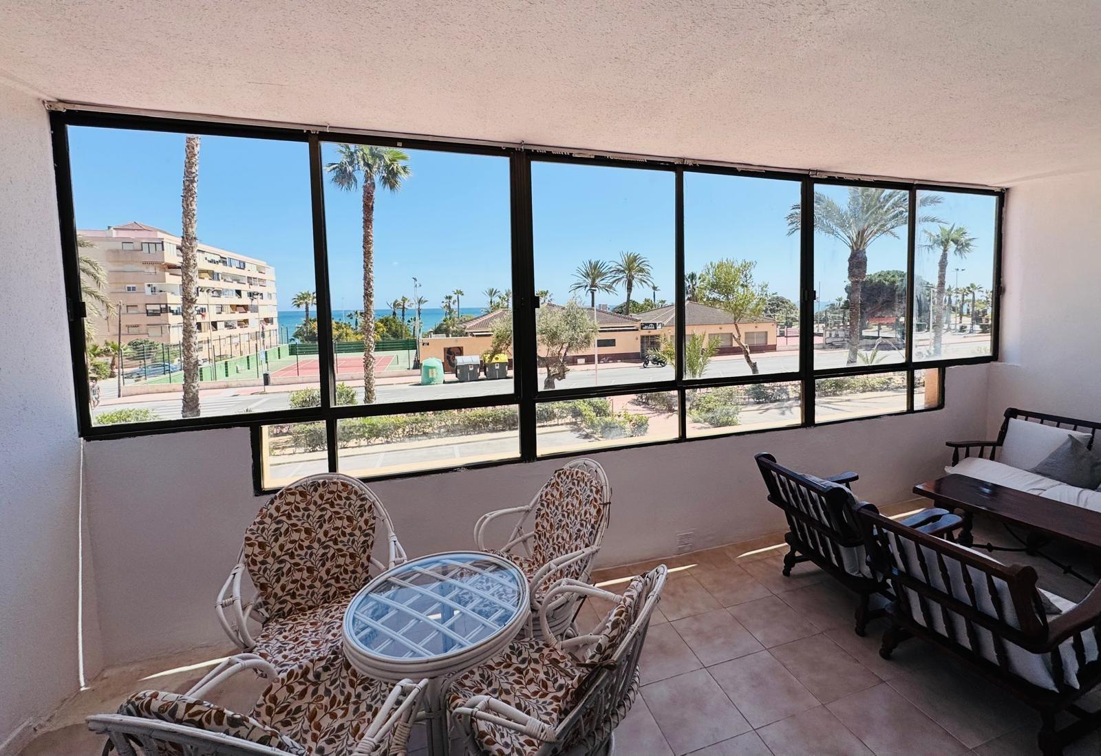 Apartamento en Torrevieja, Alicante, España 80 m2 No. 193591
