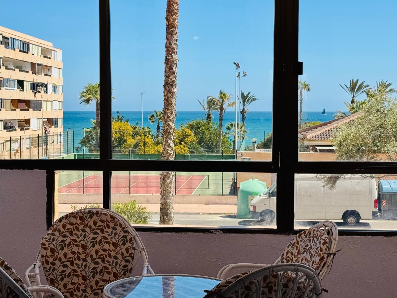 Apartamento en Torrevieja, Alicante, España 80 m2 No. 193591