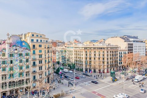 Lägenhet i Barcelona, Spanien 3 sovrum, 221 kvm. Nr. 159789