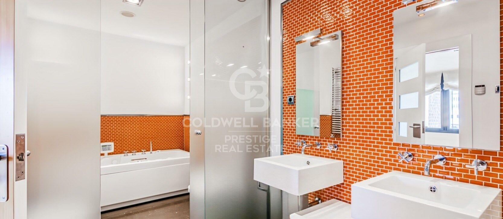 Apartamento en Barcelona, España 3 dormitorios, 221 m2 No. 159789