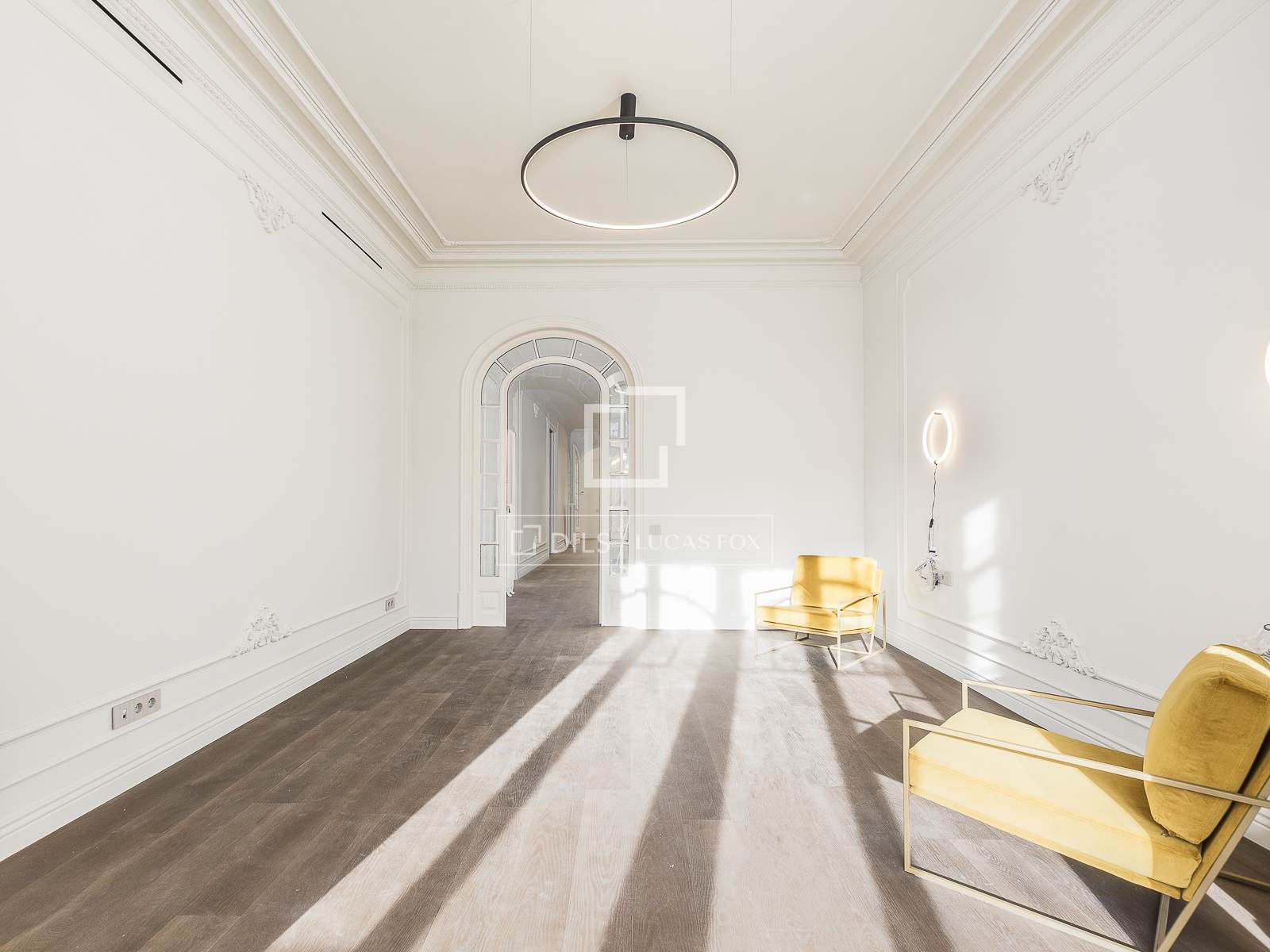 Apartment in Barcelona, Spain 4 bedrooms, 200 sq.m. No. 150814