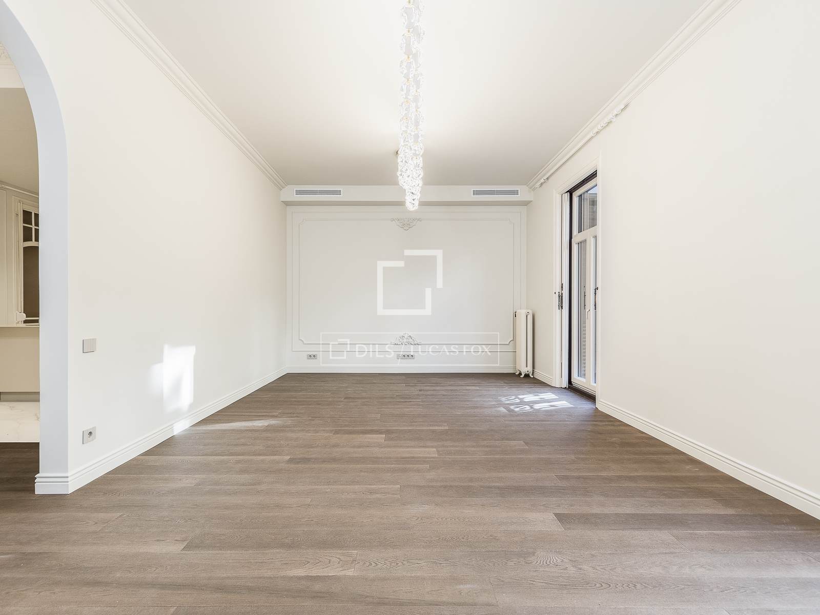 Apartment in Barcelona, Spain 4 bedrooms, 200 sq.m. No. 150814