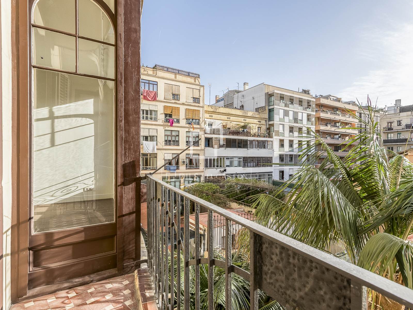 Apartment in Barcelona, Spain 4 bedrooms, 200 sq.m. No. 150814