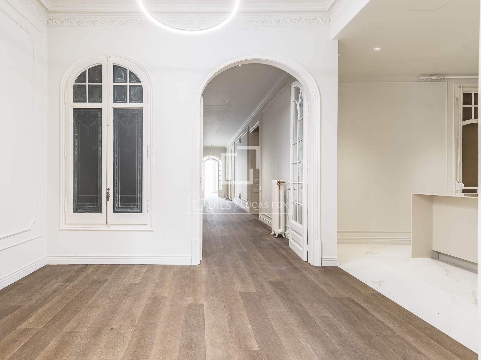 Apartment in Barcelona, Spain 4 bedrooms, 200 sq.m. No. 150814