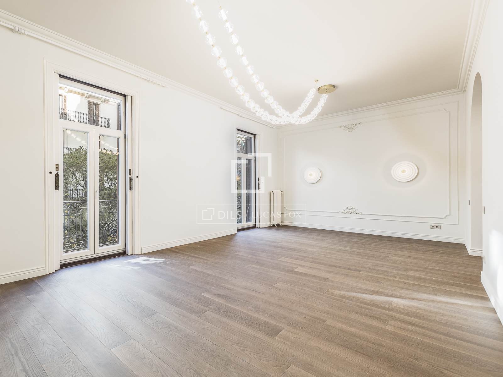 Apartment in Barcelona, Spain 4 bedrooms, 200 sq.m. No. 150814