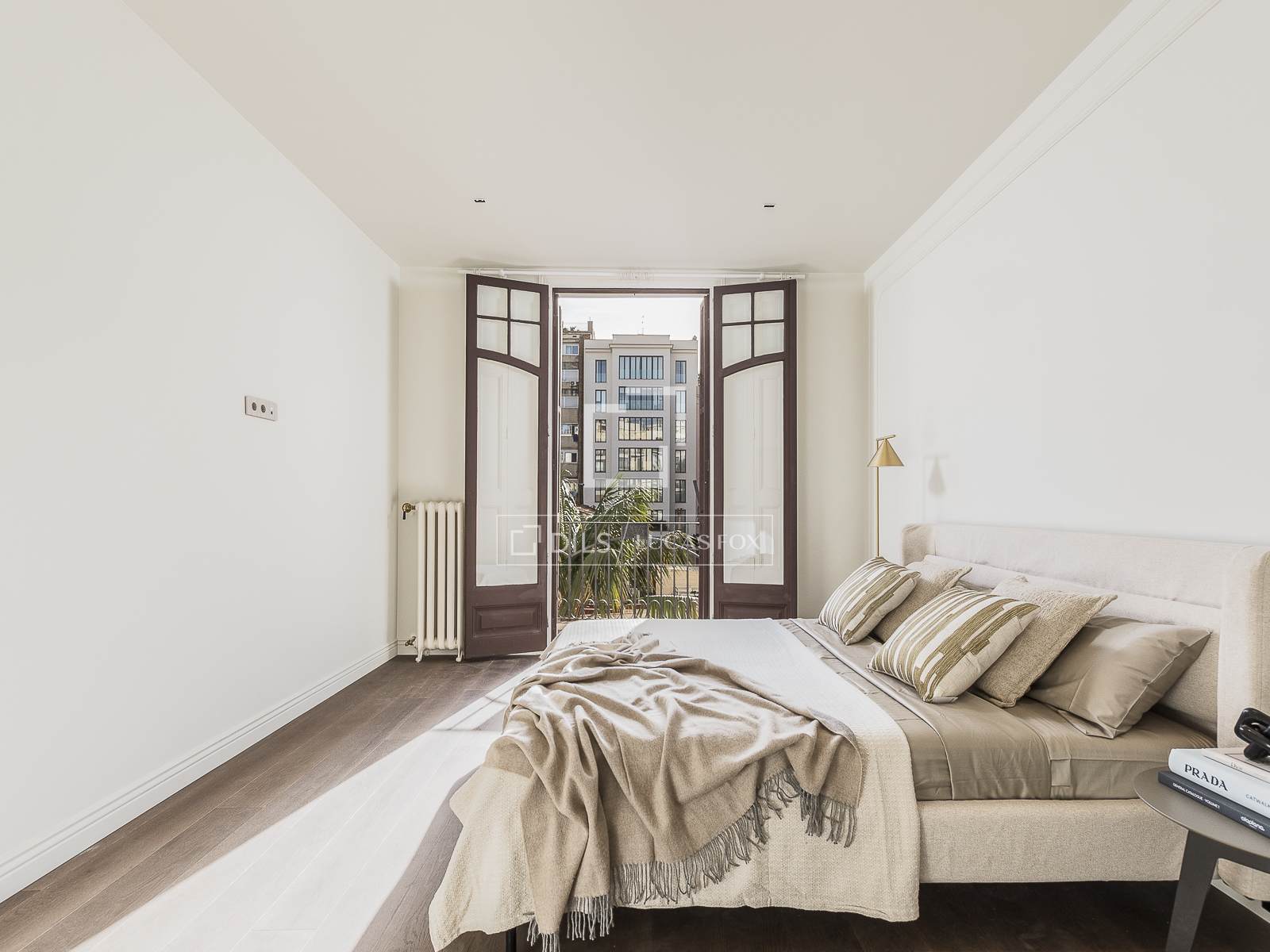 Apartment in Barcelona, Spain 4 bedrooms, 200 sq.m. No. 150814