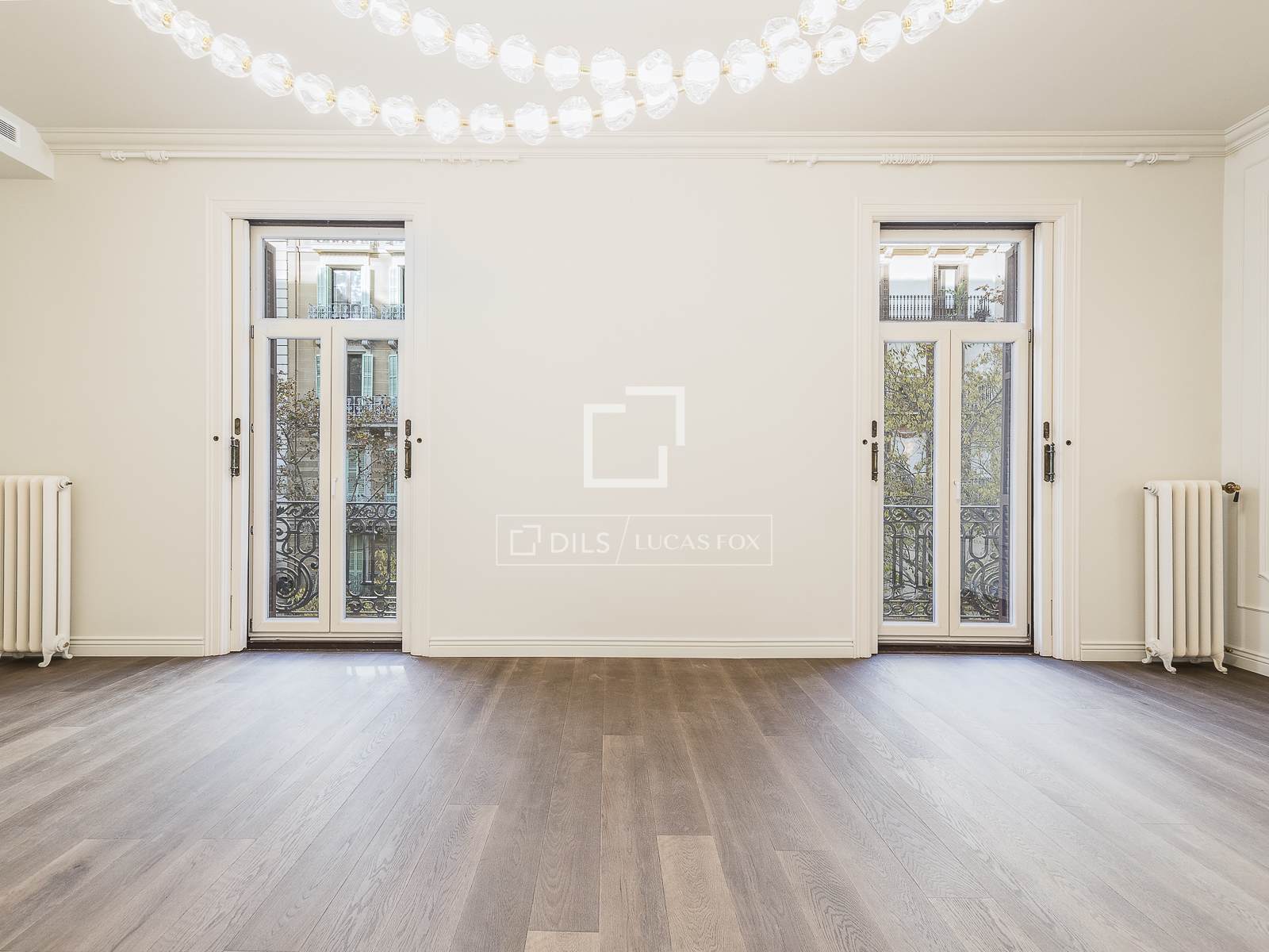 Apartment in Barcelona, Spain 4 bedrooms, 200 sq.m. No. 150814
